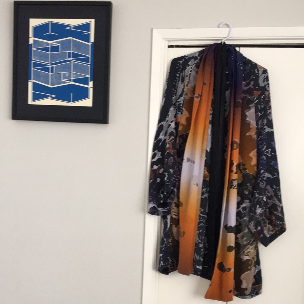 **SOLD** Gorgeous silk designer summer coat/robe